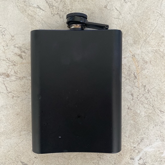Matte Black Flask 8 OZ - Picture 2 of 3